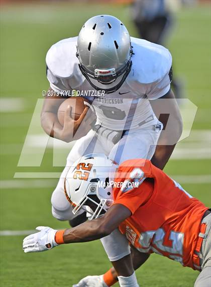 Thumbnail 3 in Texas vs. Hendrickson photogallery.