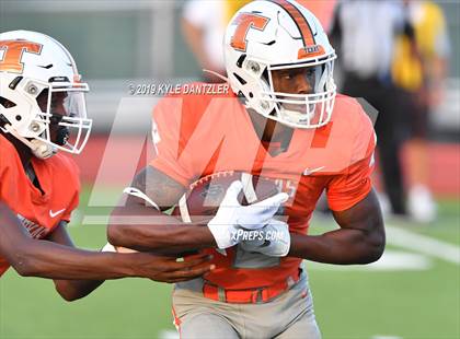Thumbnail 3 in Texas vs. Hendrickson photogallery.