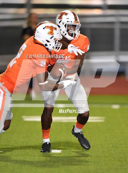 Thumbnail 3 in Texas vs. Hendrickson photogallery.