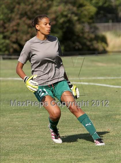 Thumbnail 2 in Drake vs. Branson (CIF NCS Semifinal) photogallery.