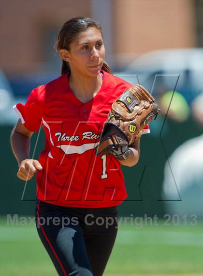 Thumbnail 3 in Junction vs. Three Rivers (Region IV Area Playoffs) photogallery.