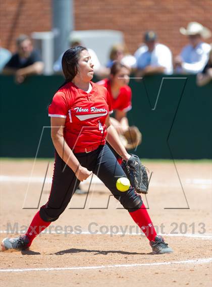 Thumbnail 3 in Junction vs. Three Rivers (Region IV Area Playoffs) photogallery.