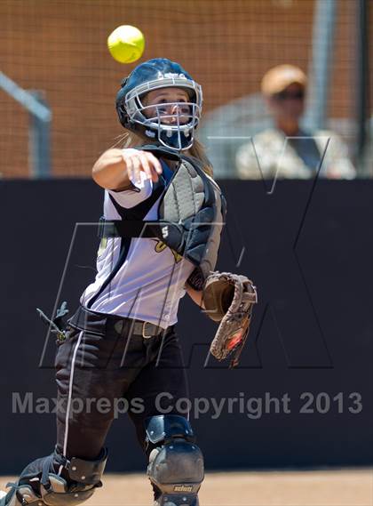 Thumbnail 2 in Junction vs. Three Rivers (Region IV Area Playoffs) photogallery.