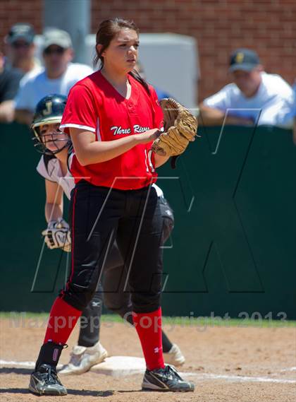 Thumbnail 1 in Junction vs. Three Rivers (Region IV Area Playoffs) photogallery.