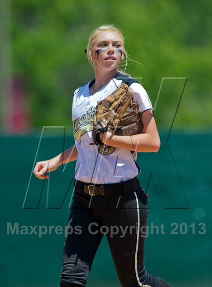 Thumbnail 2 in Junction vs. Three Rivers (Region IV Area Playoffs) photogallery.