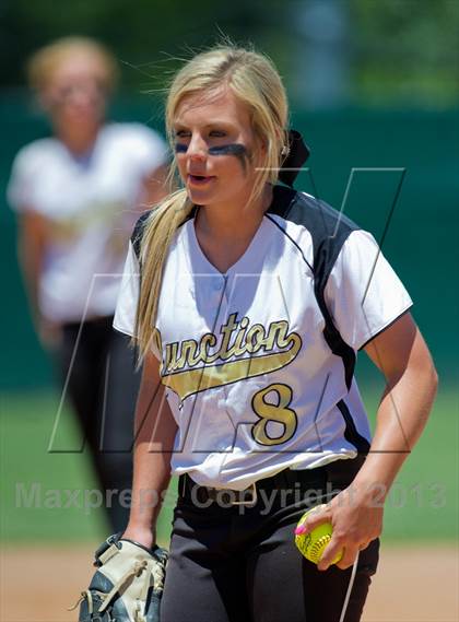Thumbnail 1 in Junction vs. Three Rivers (Region IV Area Playoffs) photogallery.