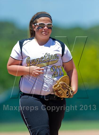 Thumbnail 2 in Junction vs. Three Rivers (Region IV Area Playoffs) photogallery.