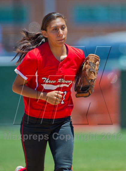Thumbnail 1 in Junction vs. Three Rivers (Region IV Area Playoffs) photogallery.