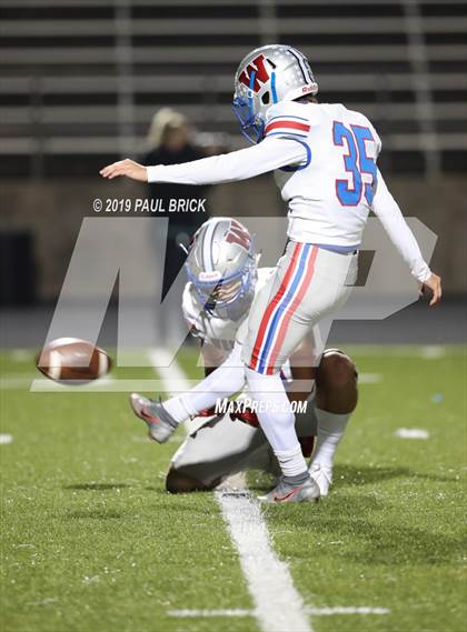 Thumbnail 3 in Westlake vs Bowie  photogallery.