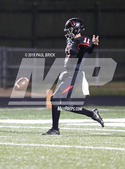 Thumbnail 2 in Westlake vs Bowie  photogallery.