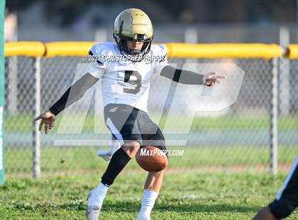 Thumbnail 2 in Santee @ Narbonne (CIF LACS Round 1 DIII Playoff) photogallery.