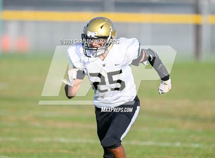 Thumbnail 3 in Santee @ Narbonne (CIF LACS Round 1 DIII Playoff) photogallery.