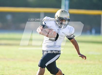 Thumbnail 1 in Santee @ Narbonne (CIF LACS Round 1 DIII Playoff) photogallery.