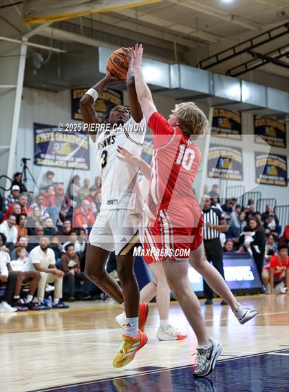 Thumbnail 3 in St. Christopher's vs Highland (VISAA Division I State Quarterfinals) photogallery.