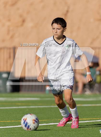 Thumbnail 2 in Somerset Sky Pointe vs Virgin Valley (JV Team Bulldog Invitational) photogallery.