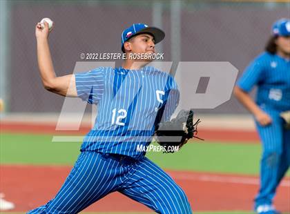 Thumbnail 3 in Somerset vs. Tuloso-Midway (UIL 4A Area Playoffs) photogallery.