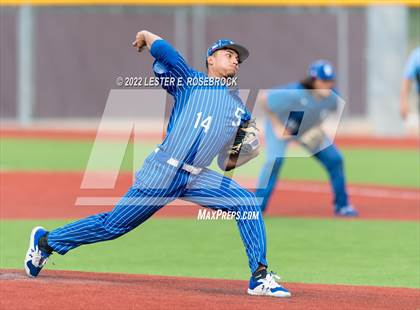 Thumbnail 3 in Somerset vs. Tuloso-Midway (UIL 4A Area Playoffs) photogallery.