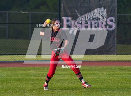Thumbnail 3 in Terre Haute South Vigo vs. Brownsburg (IHSAA 4A Sectional #12 Semi-Final) photogallery.