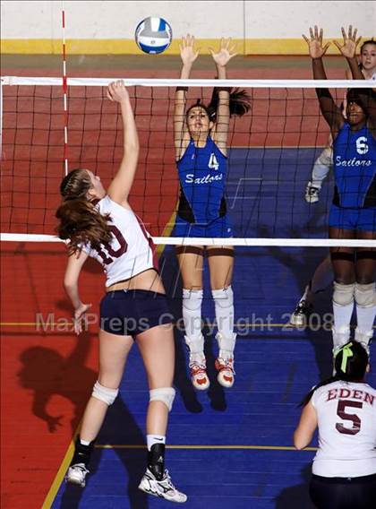Thumbnail 2 in Eden vs. Hudson (NYSPHSAA Class B Final) photogallery.