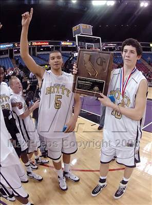 Thumbnail 1 in Fairfield vs. Archbishop Mitty (CIF NorCal Regional D2 Final) photogallery.