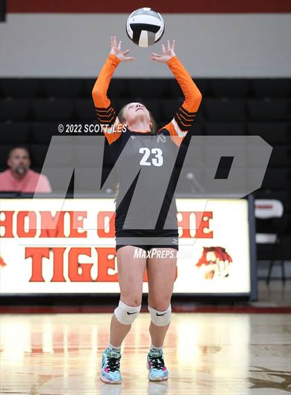 Thumbnail 2 in Amanda-Clearcreek @ Circleville photogallery.