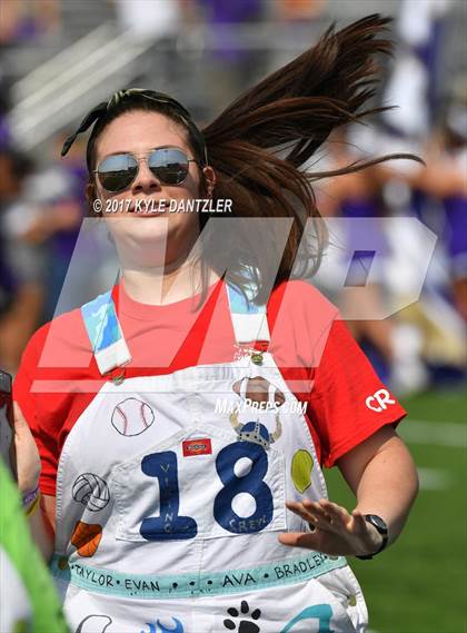 Thumbnail 2 in Nimitz @ Timber Creek photogallery.