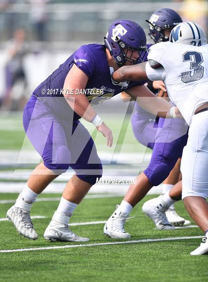 Thumbnail 3 in Nimitz @ Timber Creek photogallery.