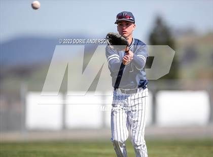 Thumbnail 2 in Del Campo @ Vista del Lago photogallery.