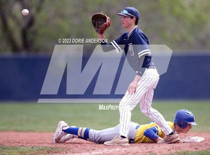 Thumbnail 2 in Del Campo @ Vista del Lago photogallery.