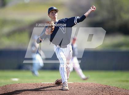 Thumbnail 1 in Del Campo @ Vista del Lago photogallery.