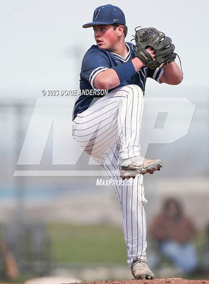 Thumbnail 2 in Del Campo @ Vista del Lago photogallery.