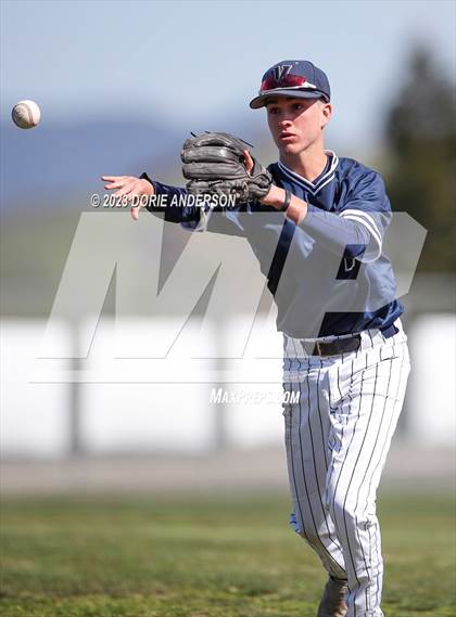 Thumbnail 3 in Del Campo @ Vista del Lago photogallery.