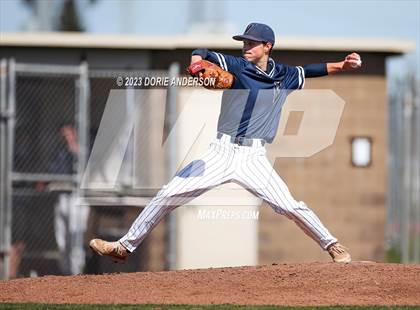 Thumbnail 1 in Del Campo @ Vista del Lago photogallery.