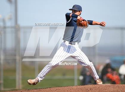 Thumbnail 2 in Del Campo @ Vista del Lago photogallery.