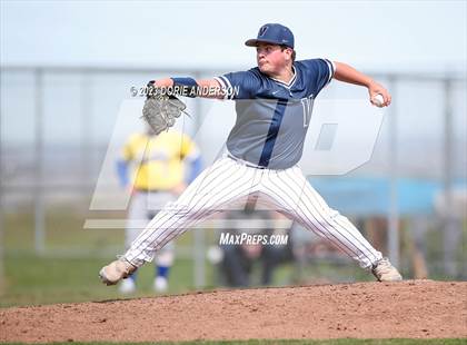 Thumbnail 2 in Del Campo @ Vista del Lago photogallery.