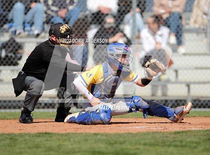 Thumbnail 1 in Del Campo @ Vista del Lago photogallery.