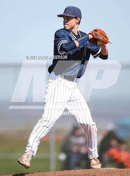 Thumbnail 3 in Del Campo @ Vista del Lago photogallery.