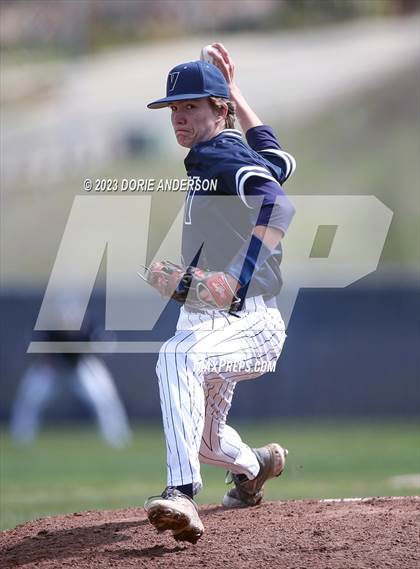 Thumbnail 1 in Del Campo @ Vista del Lago photogallery.