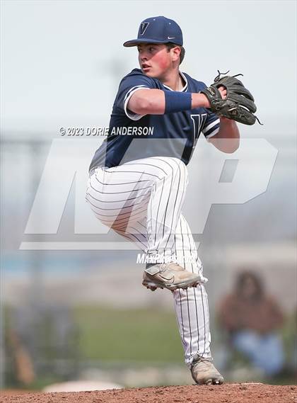 Thumbnail 3 in Del Campo @ Vista del Lago photogallery.