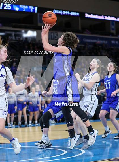 Thumbnail 2 in Liberty vs. Central (MSHSAA Class 5 Sectional) photogallery.