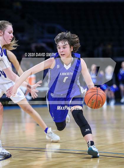 Thumbnail 3 in Liberty vs. Central (MSHSAA Class 5 Sectional) photogallery.