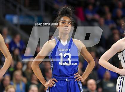 Thumbnail 1 in Liberty vs. Central (MSHSAA Class 5 Sectional) photogallery.