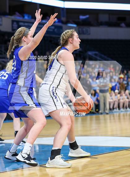 Thumbnail 3 in Liberty vs. Central (MSHSAA Class 5 Sectional) photogallery.