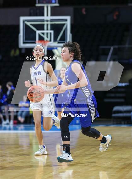 Thumbnail 2 in Liberty vs. Central (MSHSAA Class 5 Sectional) photogallery.