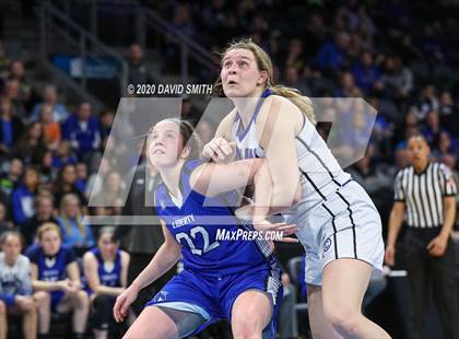 Thumbnail 1 in Liberty vs. Central (MSHSAA Class 5 Sectional) photogallery.