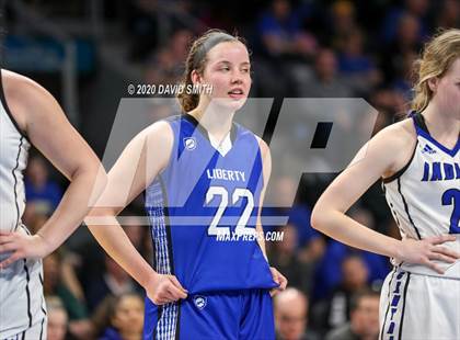 Thumbnail 1 in Liberty vs. Central (MSHSAA Class 5 Sectional) photogallery.