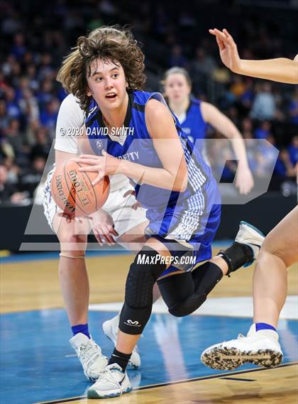 Thumbnail 1 in Liberty vs. Central (MSHSAA Class 5 Sectional) photogallery.