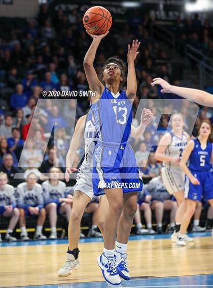 Thumbnail 3 in Liberty vs. Central (MSHSAA Class 5 Sectional) photogallery.