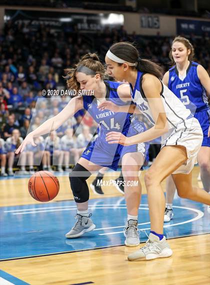 Thumbnail 1 in Liberty vs. Central (MSHSAA Class 5 Sectional) photogallery.