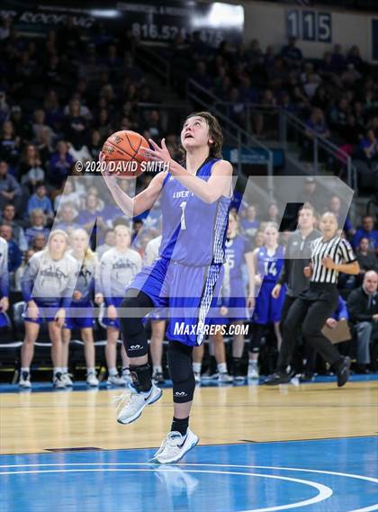 Thumbnail 1 in Liberty vs. Central (MSHSAA Class 5 Sectional) photogallery.